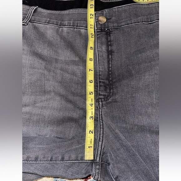 NWT Lee Flex Motion Revolutionary Fit Charcoal Gray Straight Mid Rise Size 26W - Picture 8 of 9